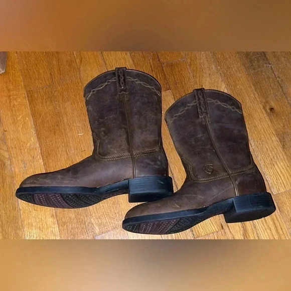 ARIAT Women’s Style No. 10000797
Heritage Roper Western Boot MSRP $160 - Picture 5 of 8